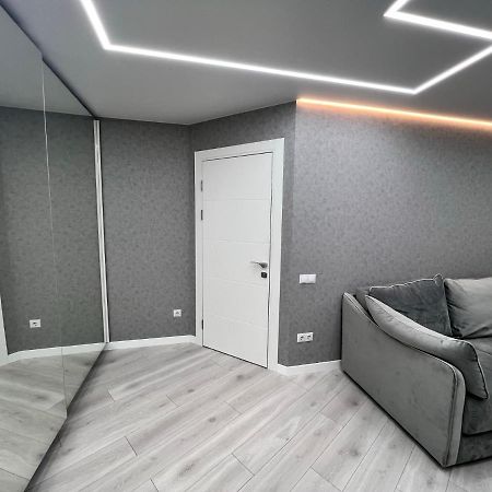 Ferienwohnung Modern Gagarina Avenue Dnipro Exterior foto