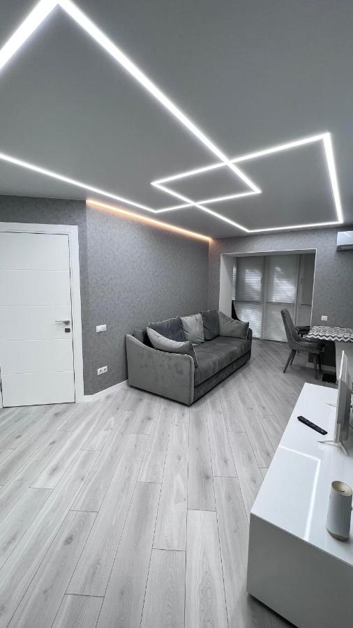 Ferienwohnung Modern Gagarina Avenue Dnipro Exterior foto