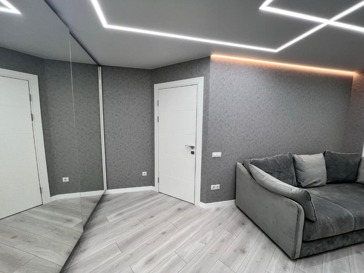 Ferienwohnung Modern Gagarina Avenue Dnipro Exterior foto