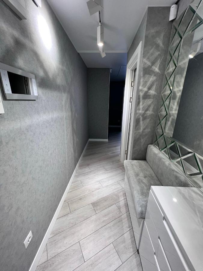 Ferienwohnung Modern Gagarina Avenue Dnipro Exterior foto