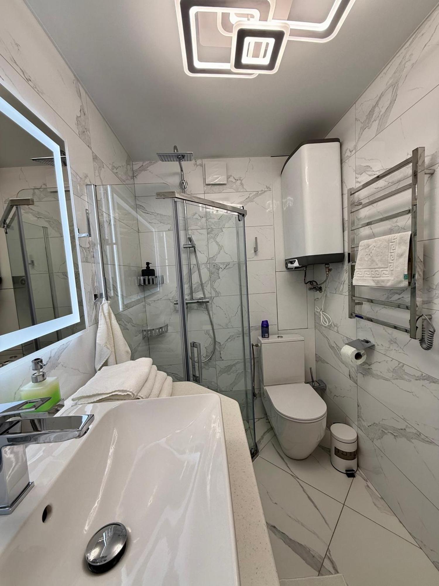 Ferienwohnung Modern Gagarina Avenue Dnipro Exterior foto